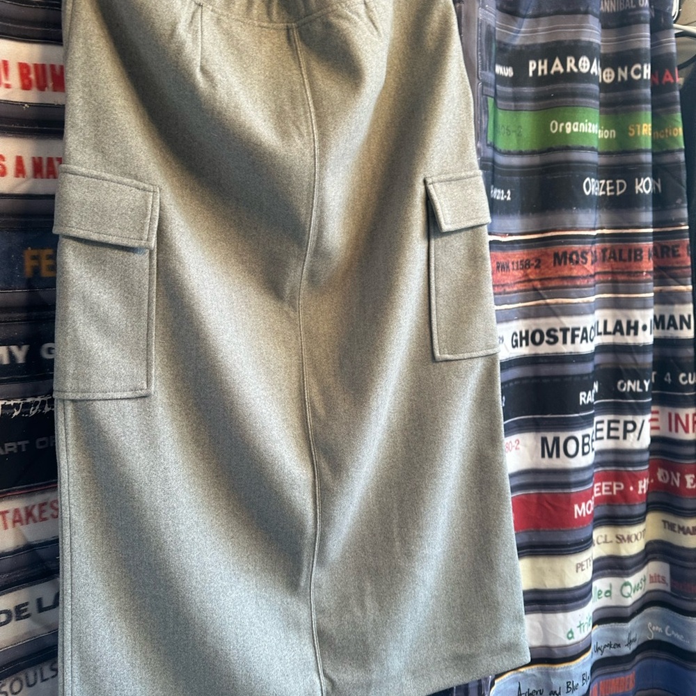 CLOSET CLOSING Abercrombie & Fitch Women's Cargo Skirt - Picture 4 of 8